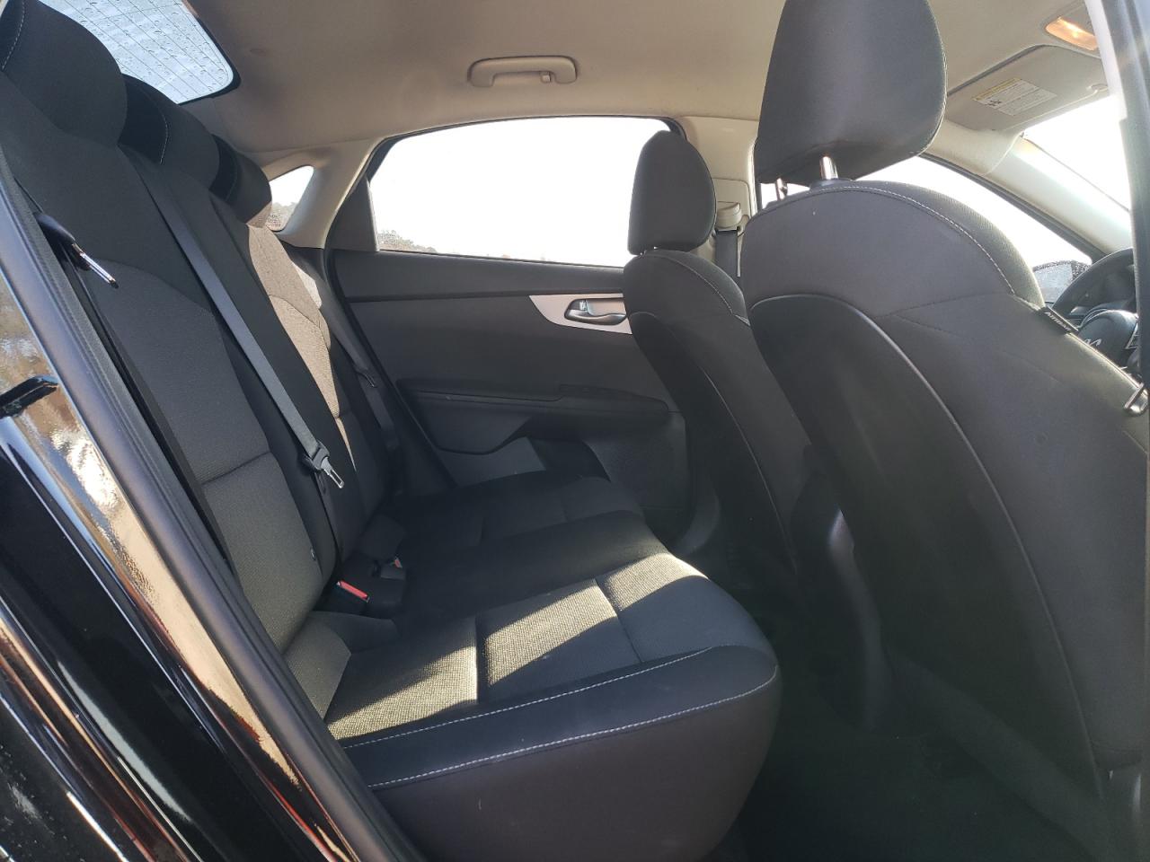 2024 Kia Forte - Image 10