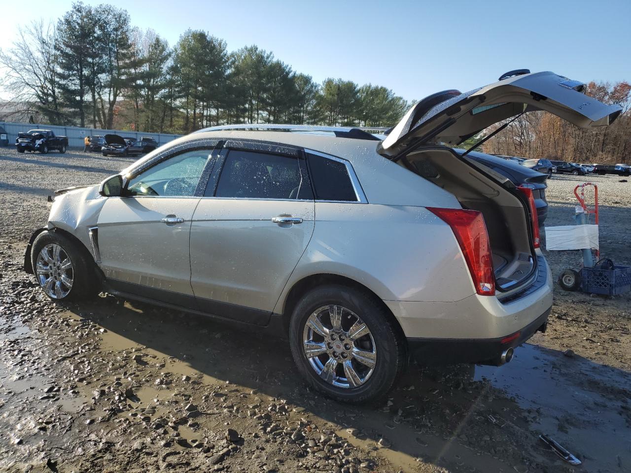 2014 Cadillac SRX - Image 2