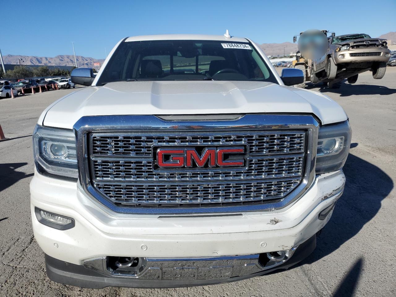 2016 GMC Sierra - Image 5