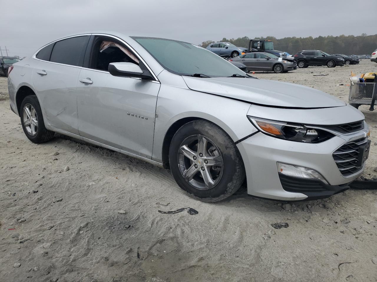 2022 Chevrolet Malibu - Image 4