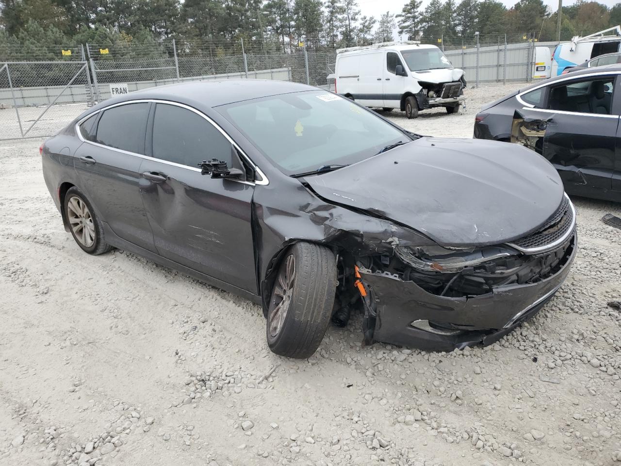 2015 Chrysler 200 - Image 4