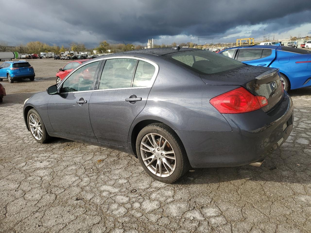 2011 Infiniti G - Image 2