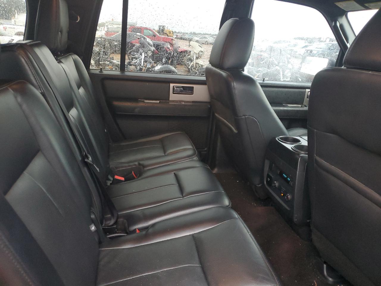 2016 Ford Expedition - Image 11