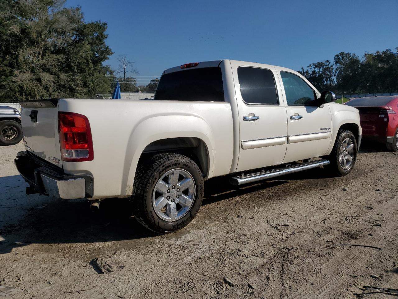 2012 GMC Sierra - Image 3