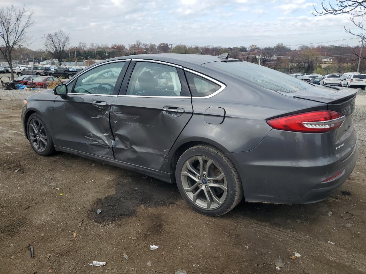 2020 Ford Fusion - Image 2