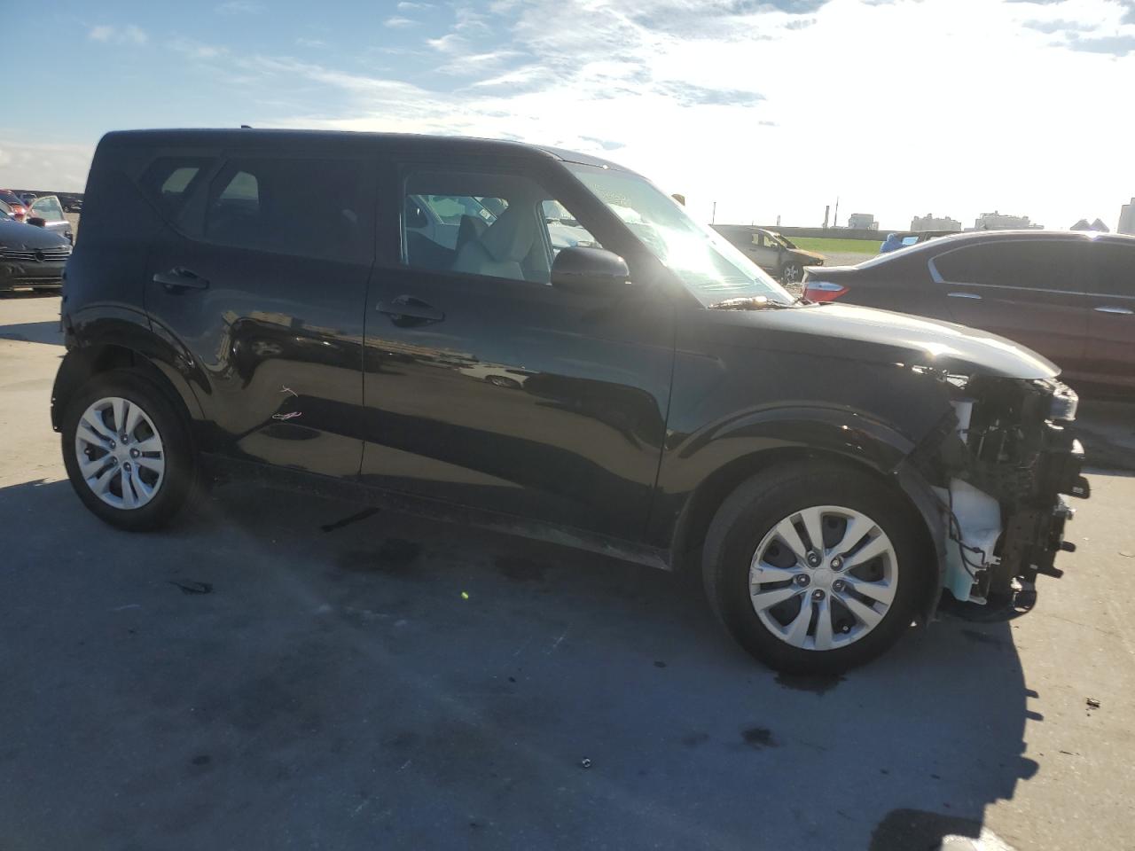 VIN KNDJ23AU5R7239887 2024 KIA SOUL no.4