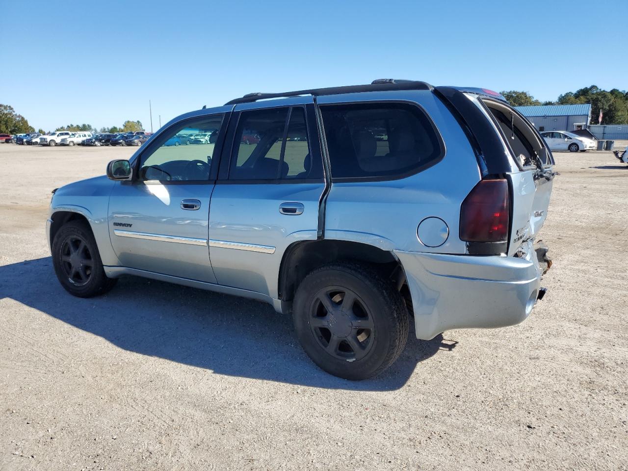 2006 GMC Envoy - Image 2