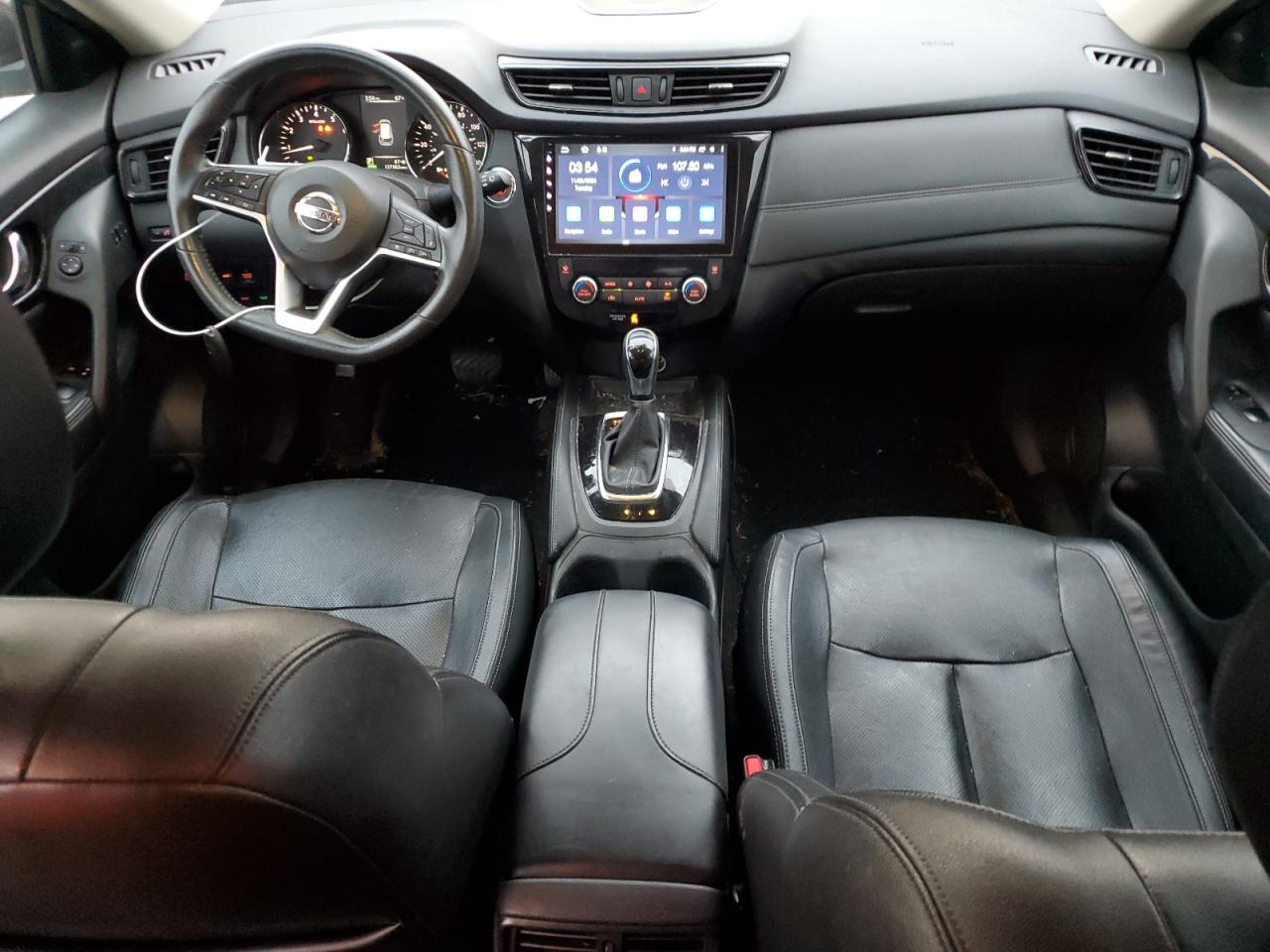 2017 Nissan Rogue - Image 8
