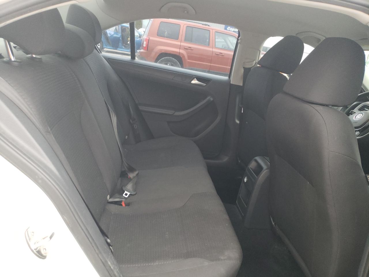 2015 Volkswagen Jetta - Image 10