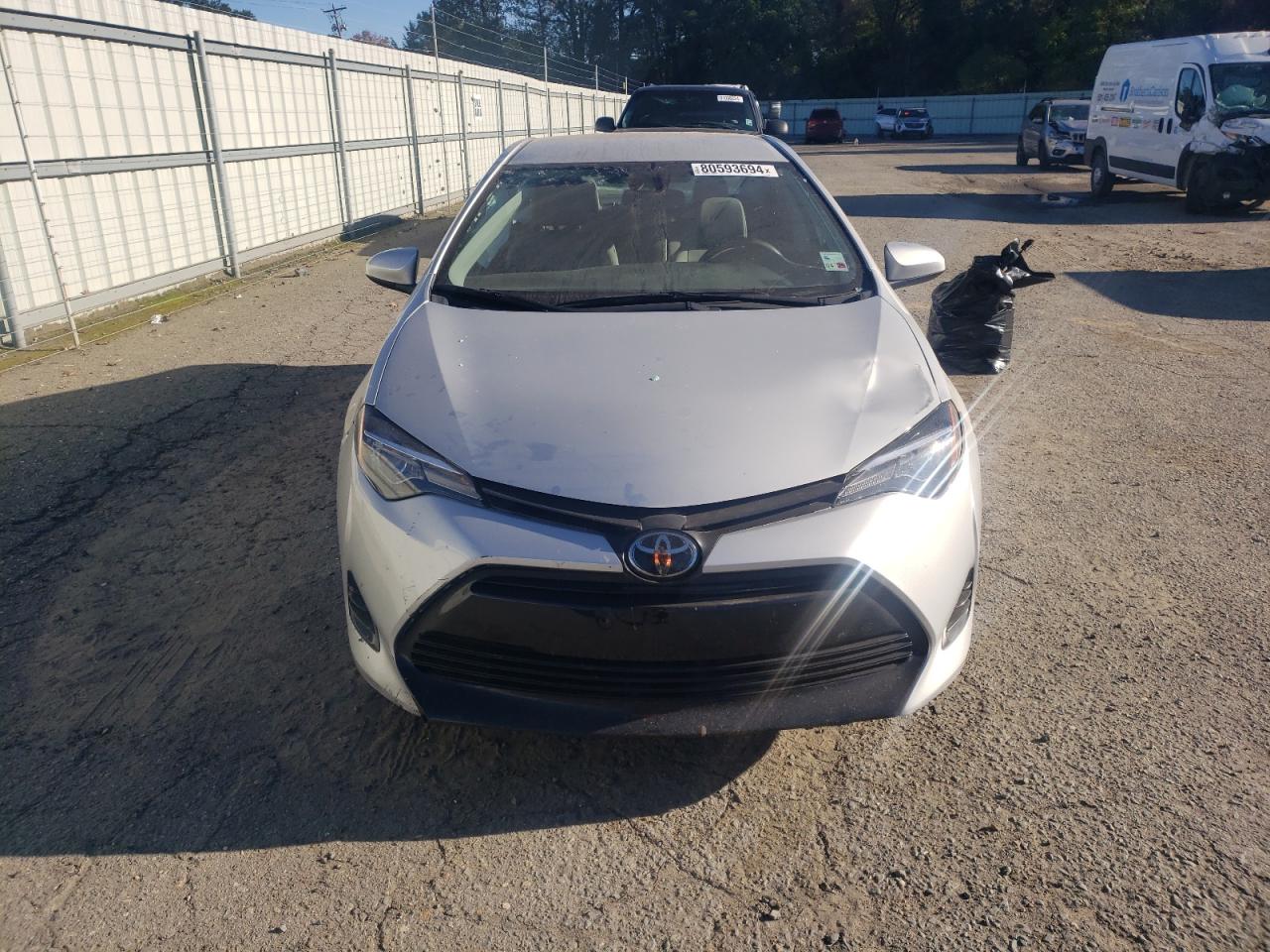 VIN 5YFBURHE0KP915554 2019 TOYOTA COROLLA no.5