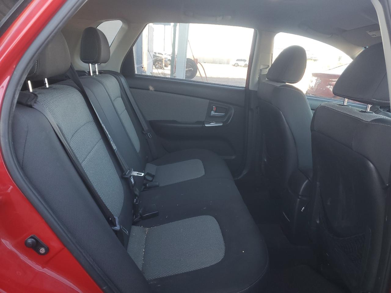 2008 Kia Spectra - Image 10