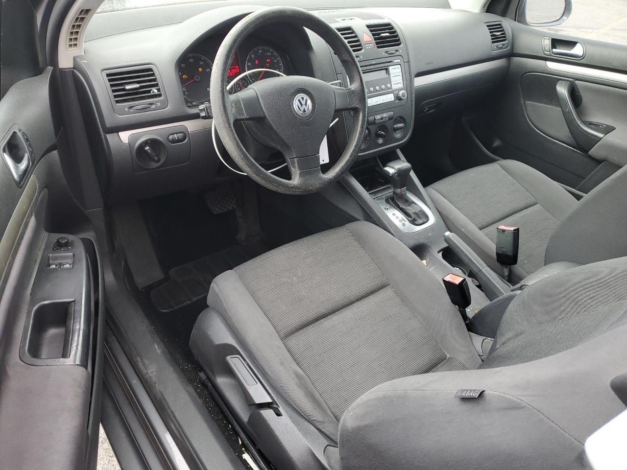 2008 Volkswagen Golf - Image 8