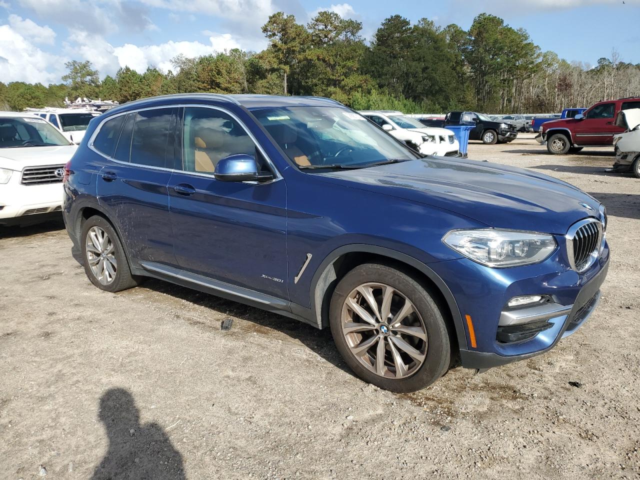 VIN 5UXTR9C52JLD58510 2018 BMW X3 no.4