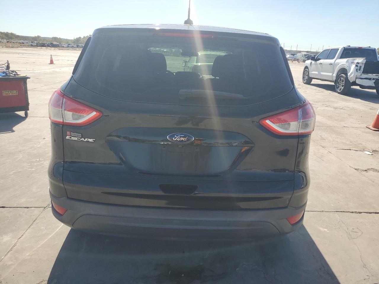 2015 Ford Escape S VIN: 1FMCU0F71FUB93343 Lot: 79976624