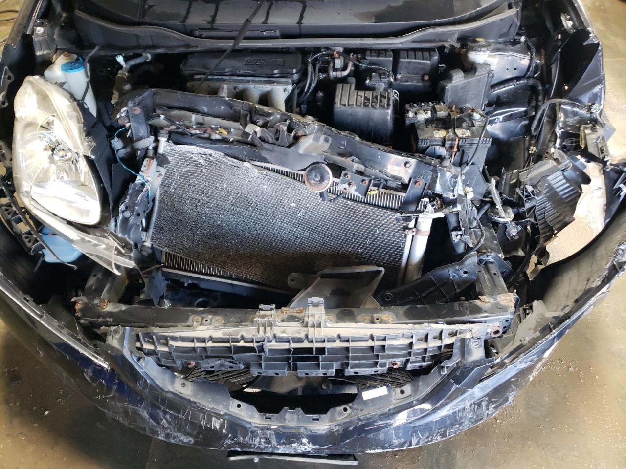 2010 Honda Fit - Image 11