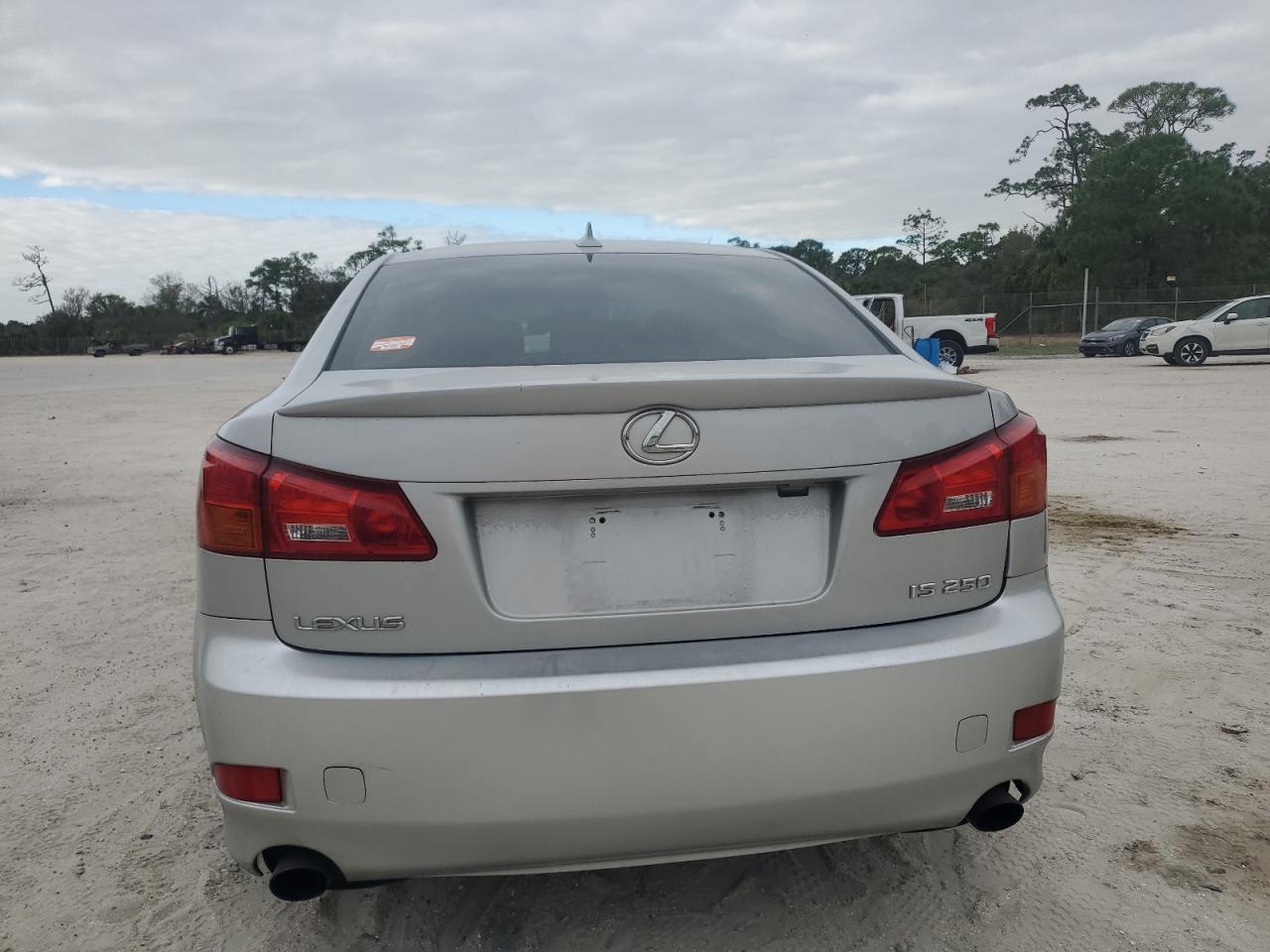 2008 Lexus IS - Image 6