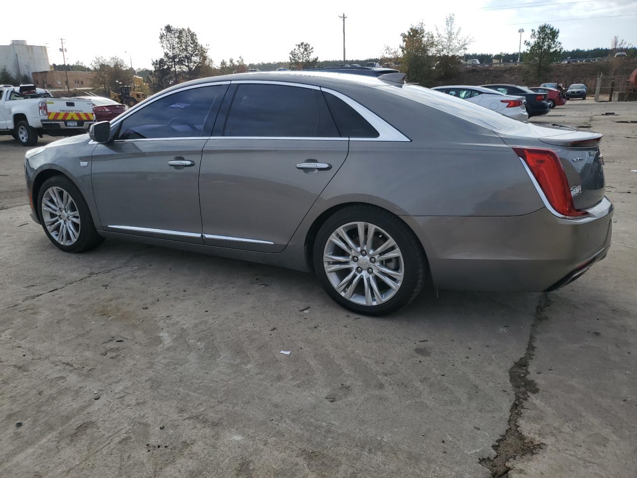 2019 Cadillac XTS - Image 2