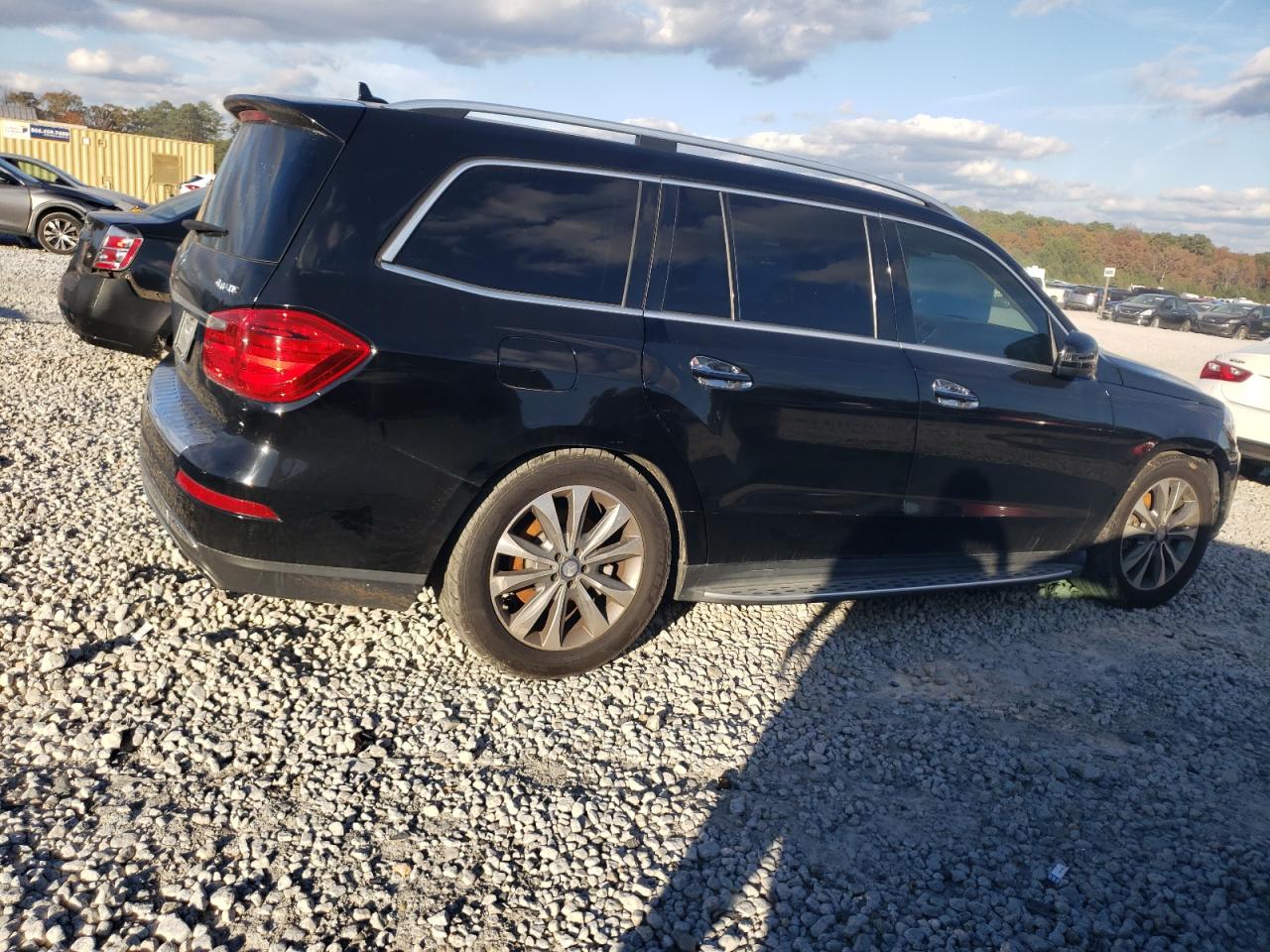 VIN 4JGDF6EE6FA463699 2015 MERCEDES-BENZ GL-CLASS no.3