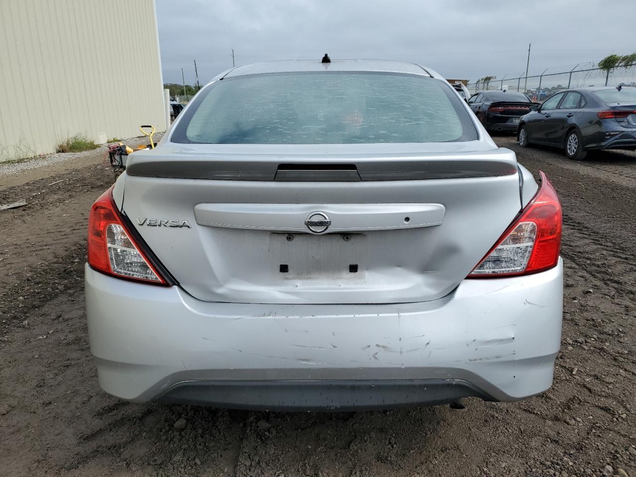 2017 Nissan Versa S VIN: 3N1CN7AP8HL897928 Lot: 79732794