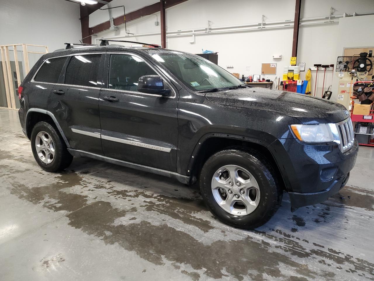 2011 Jeep Grand Cherokee - Image 4
