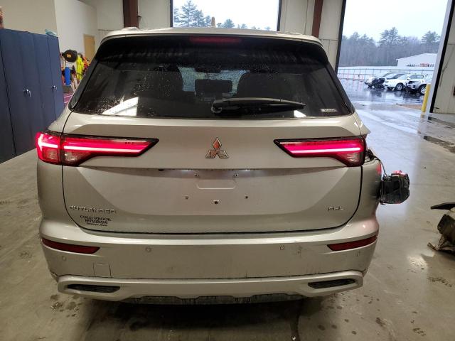  MITSUBISHI OUTLANDER 2022 Srebrny