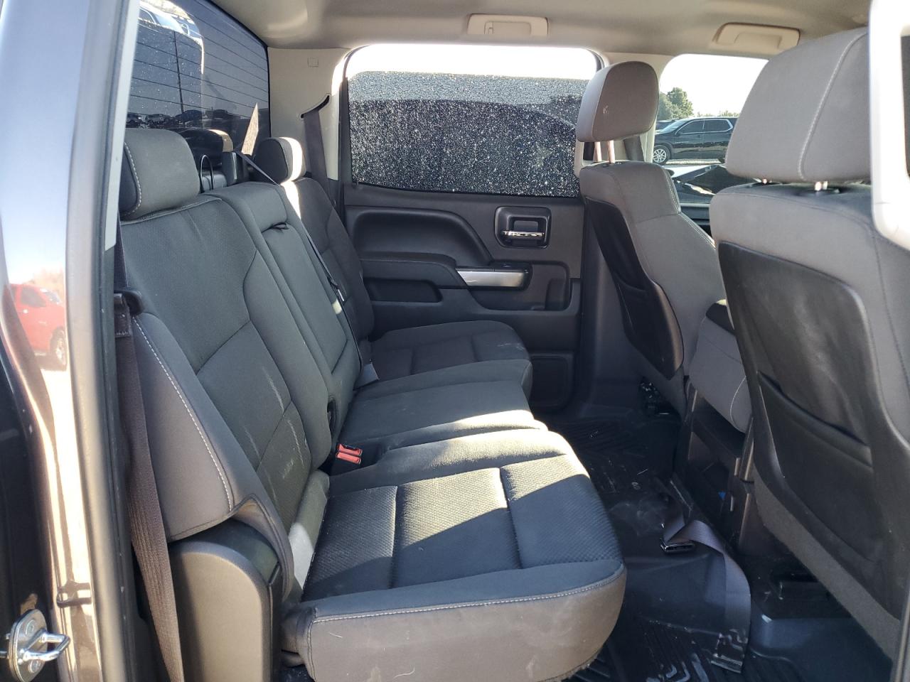 2015 Chevrolet Silverado - Image 10