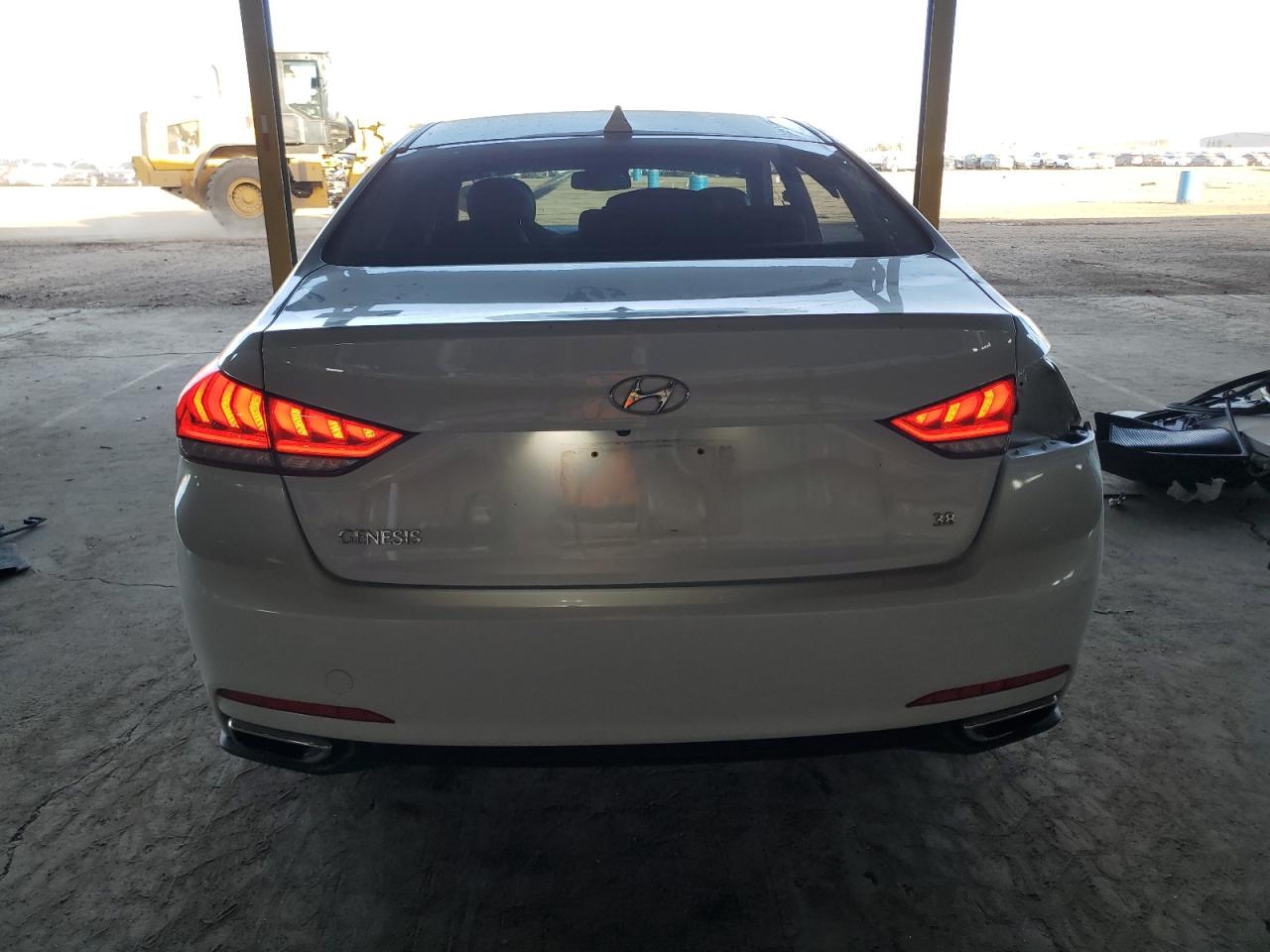 2015 Hyundai Genesis 3.8L VIN: KMHGN4JE5FU096917 Lot: 80799594