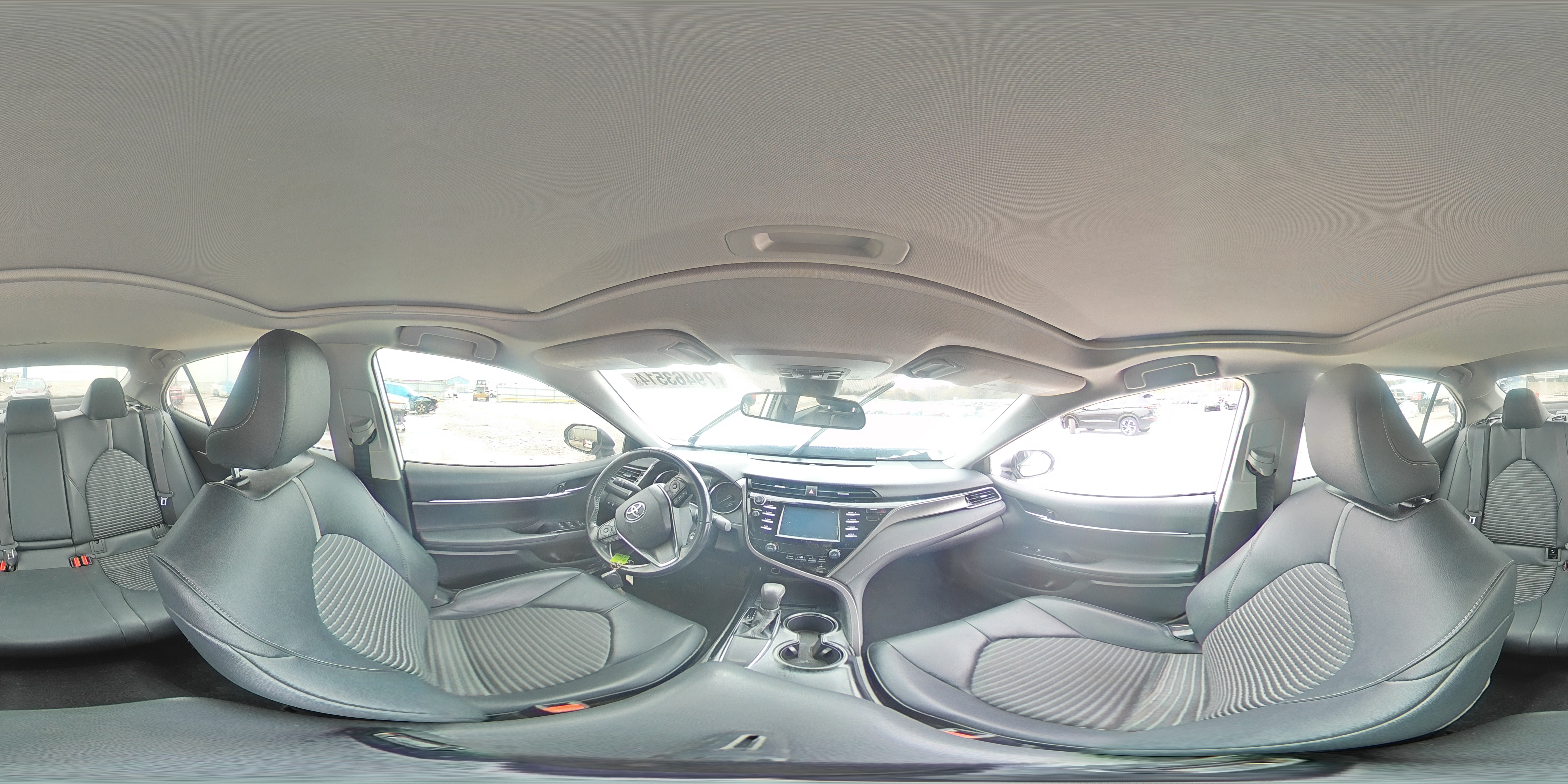 2019 Toyota Camry - Image 15