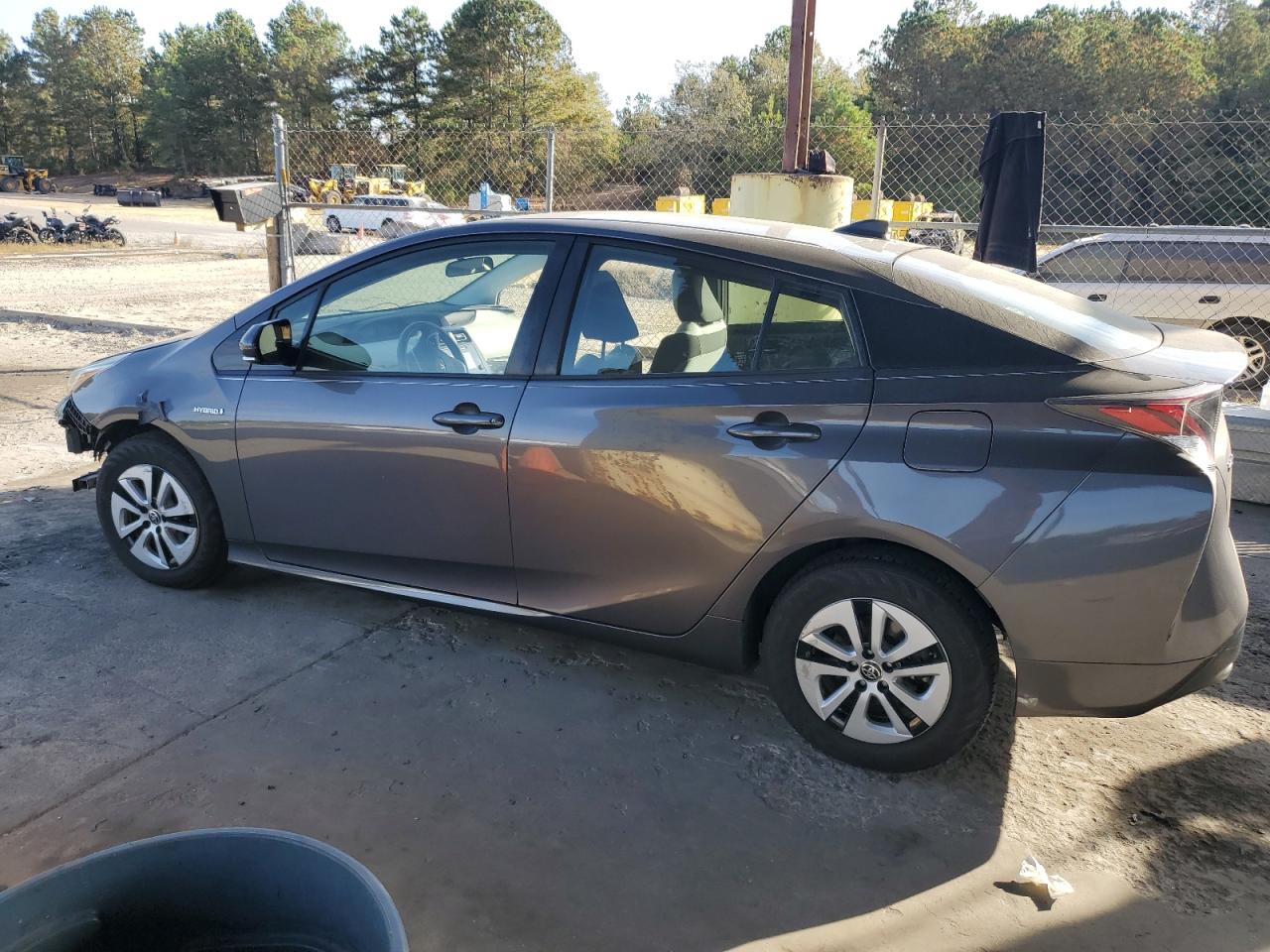 2017 Toyota Prius - Image 2