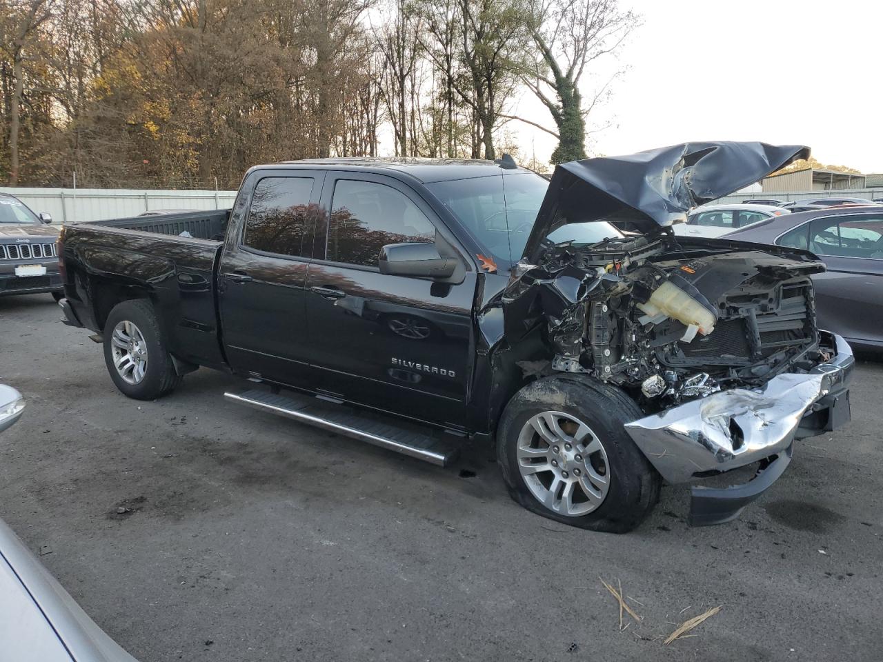 2017 Chevrolet Silverado - Image 4