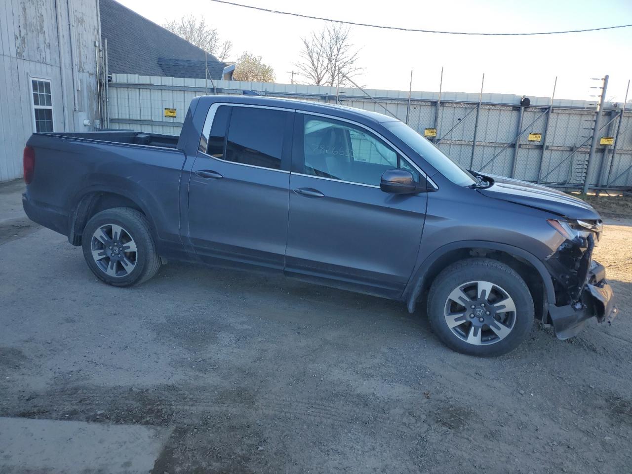 2019 Honda Ridgeline - Image 4
