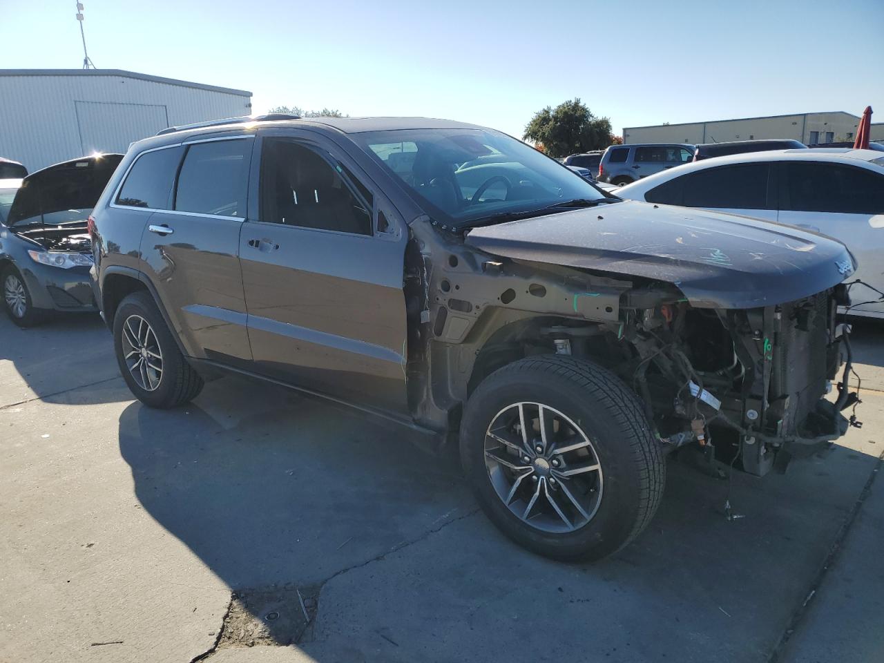 2018 Jeep Grand Cherokee - Image 4