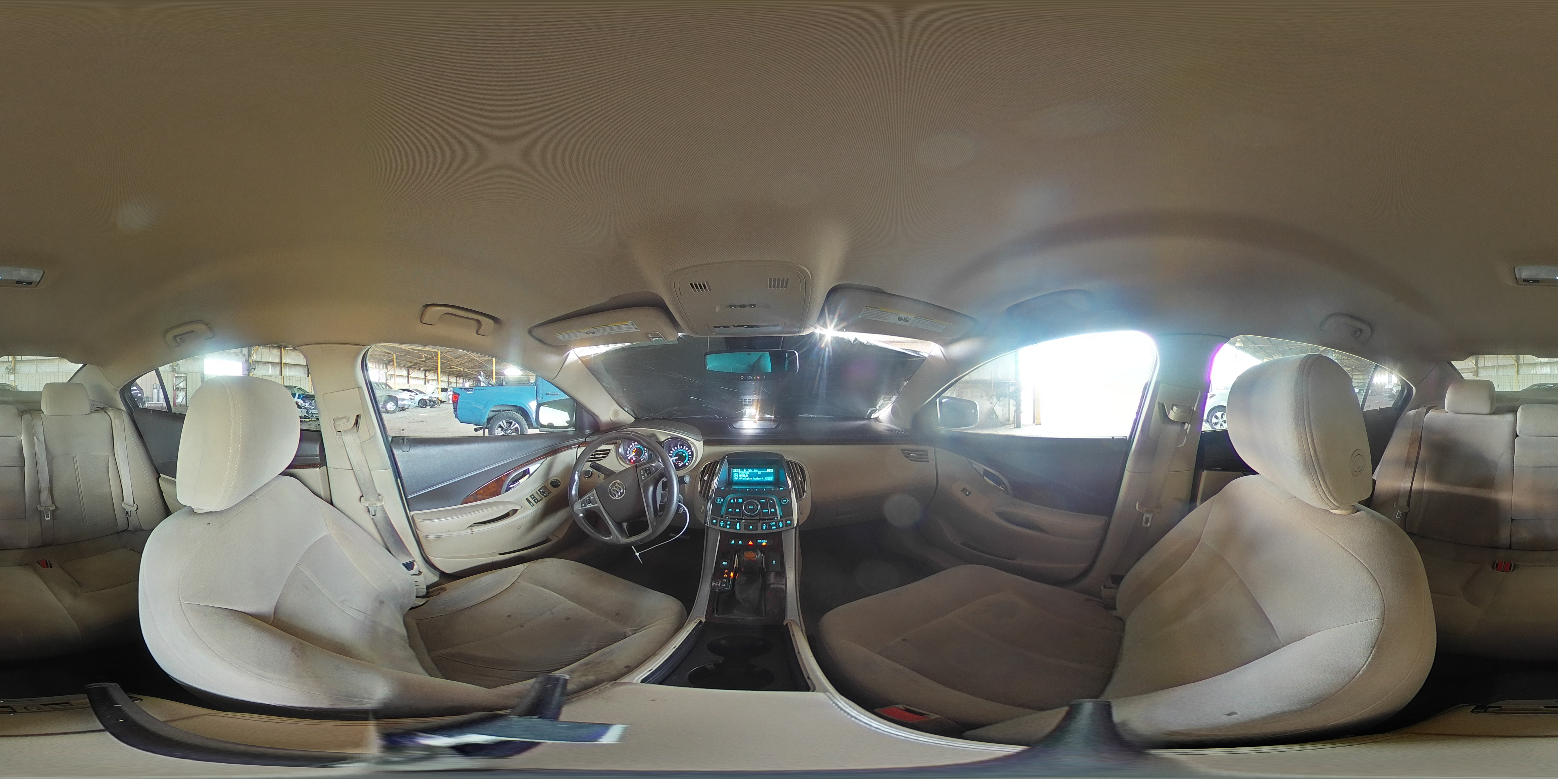 2010 Buick LaCrosse - Image 13