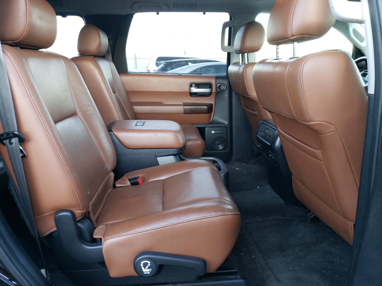 2011 Toyota Sequoia - Image 11