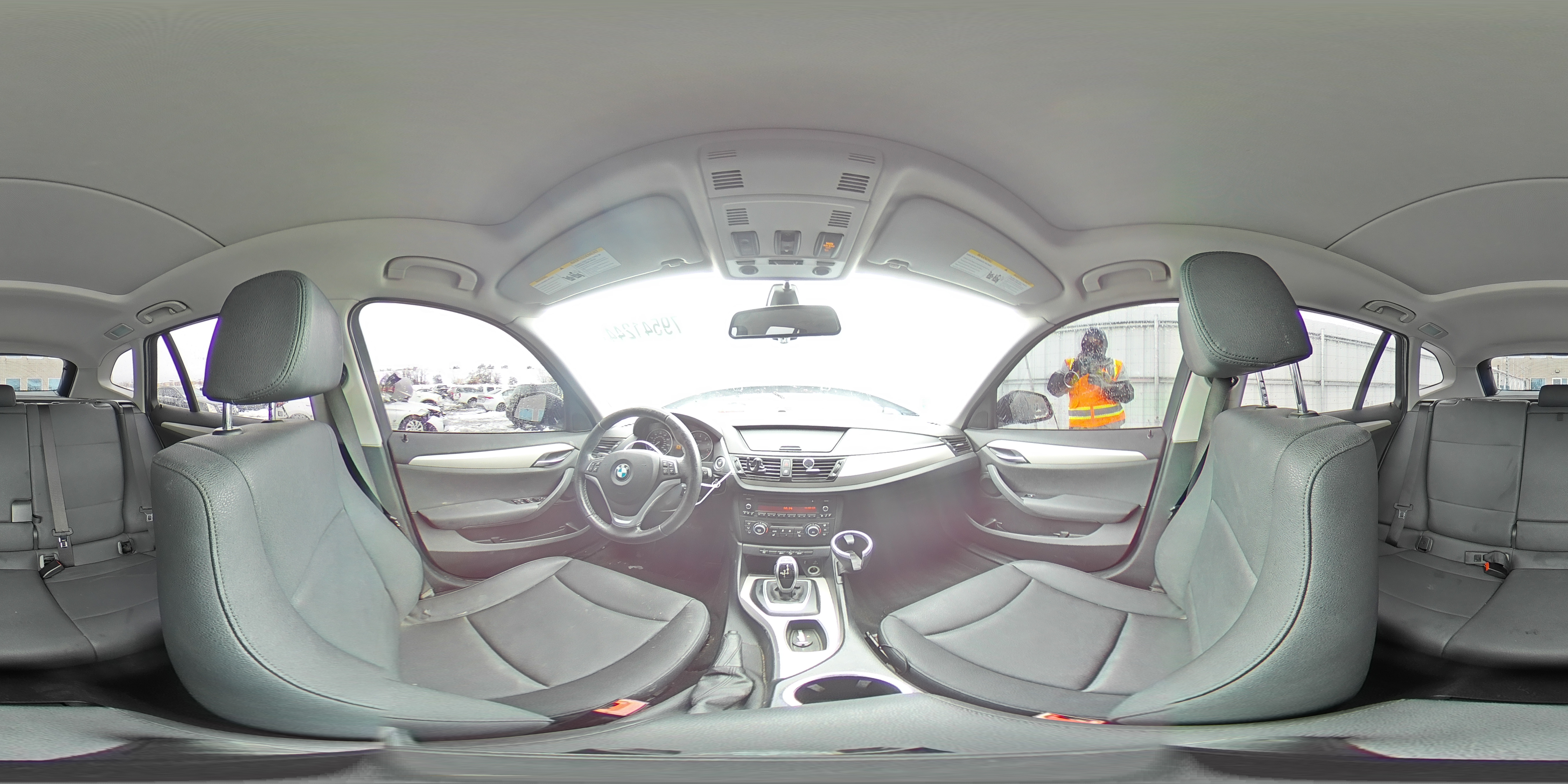 2015 BMW X1 - Image 16