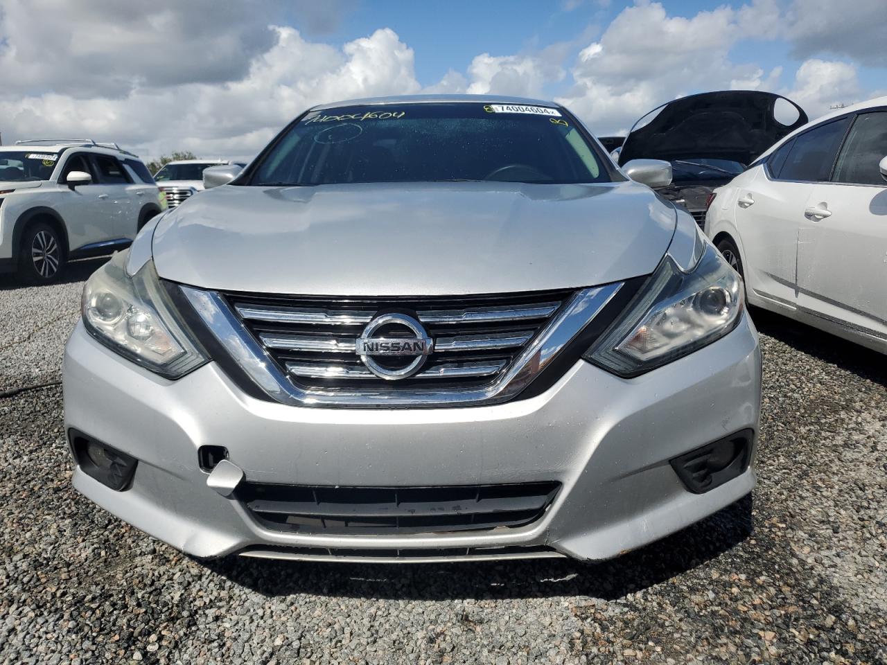 2018 Nissan Altima - Image 5