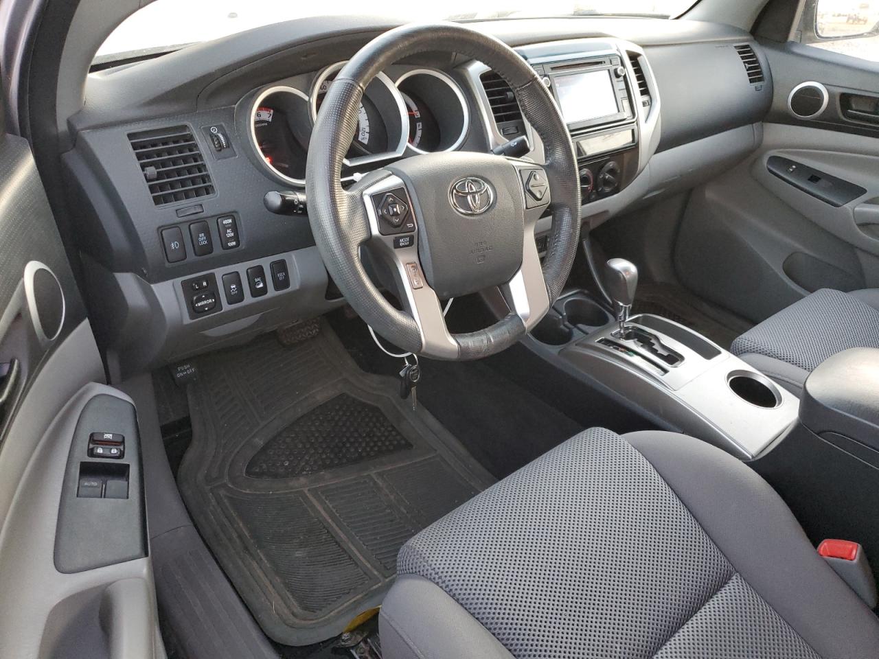 2015 Toyota Tacoma - Image 8