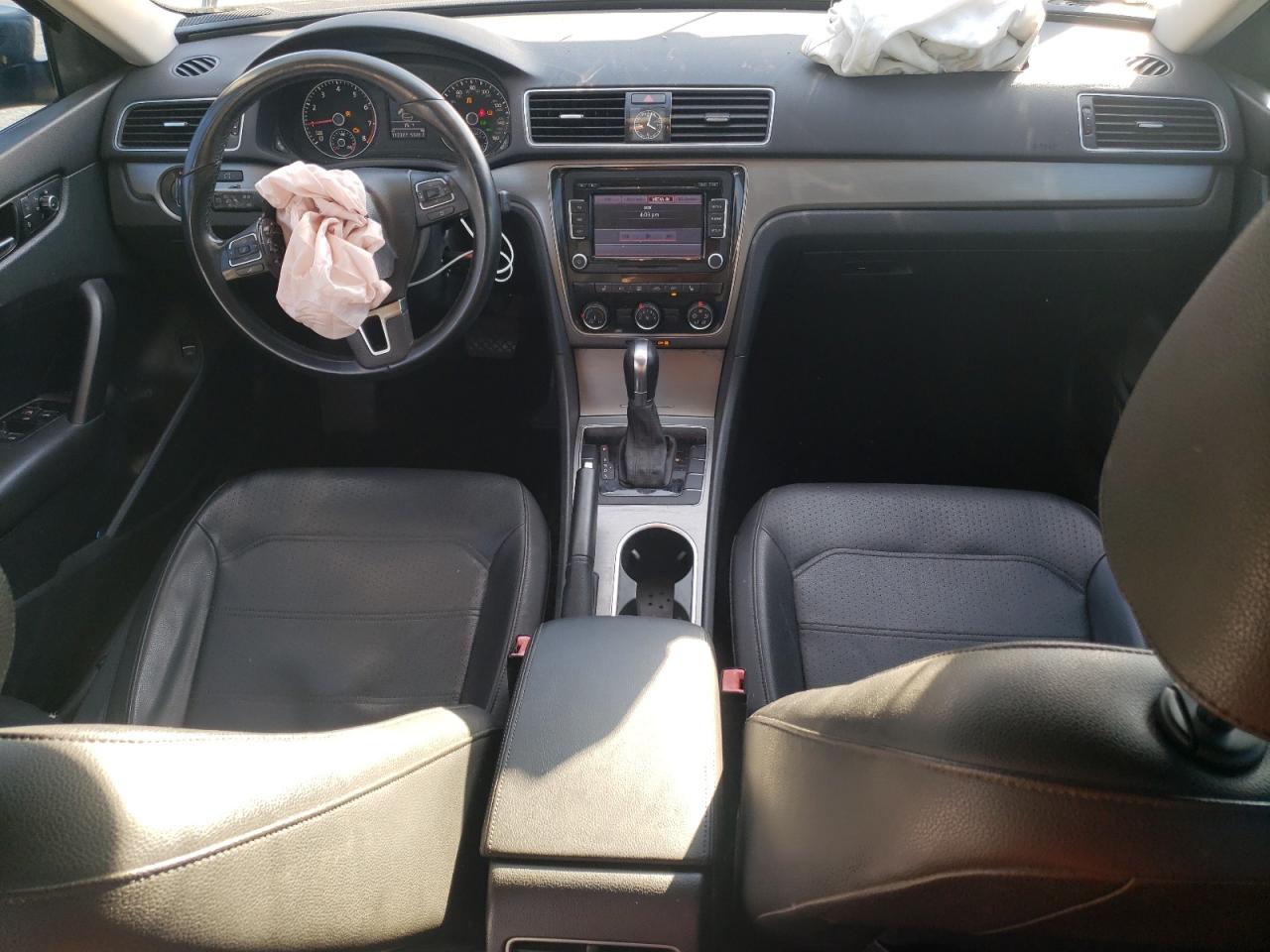 2014 Volkswagen Passat - Image 8