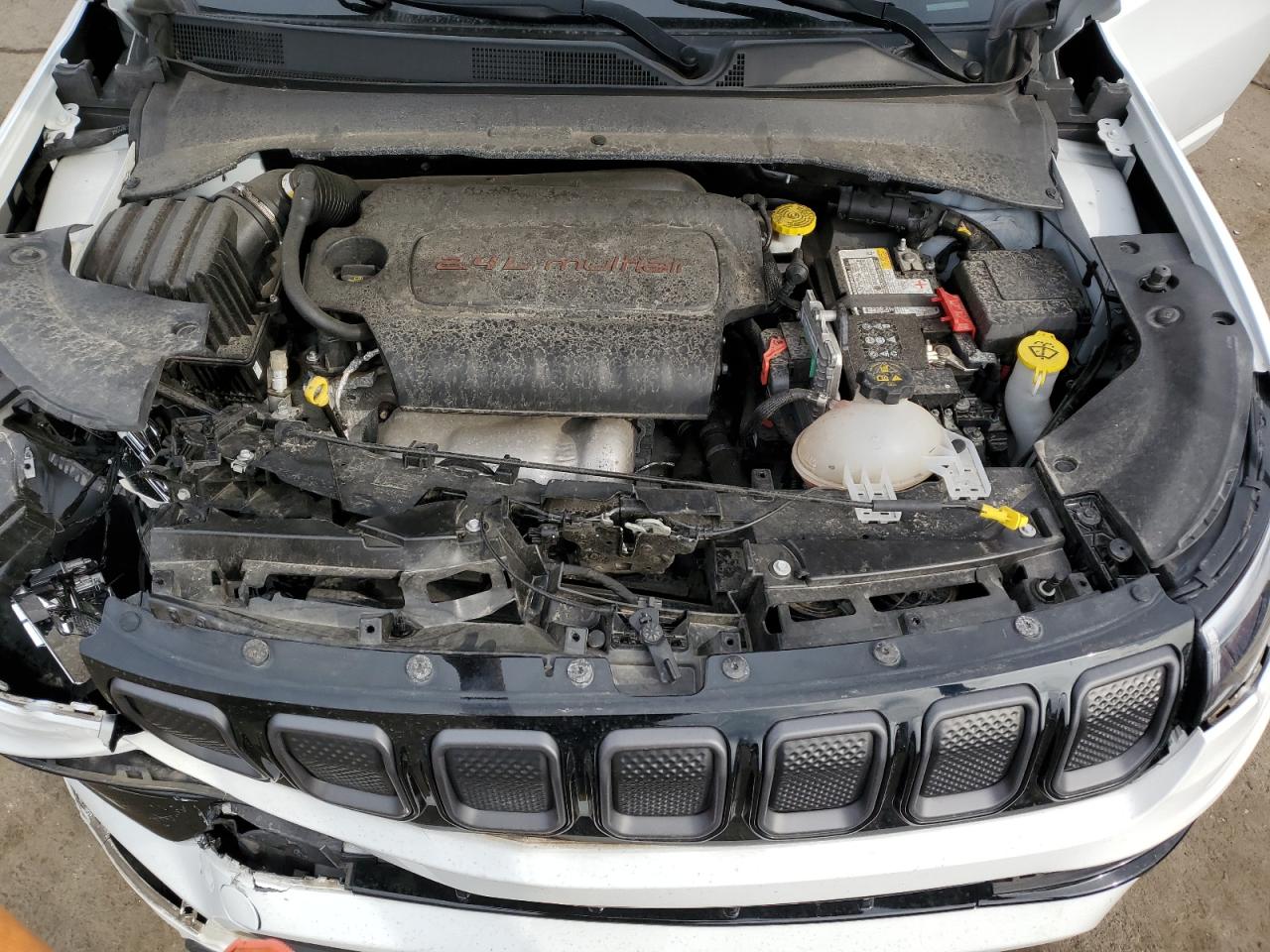 2022 Jeep Compass - Image 11