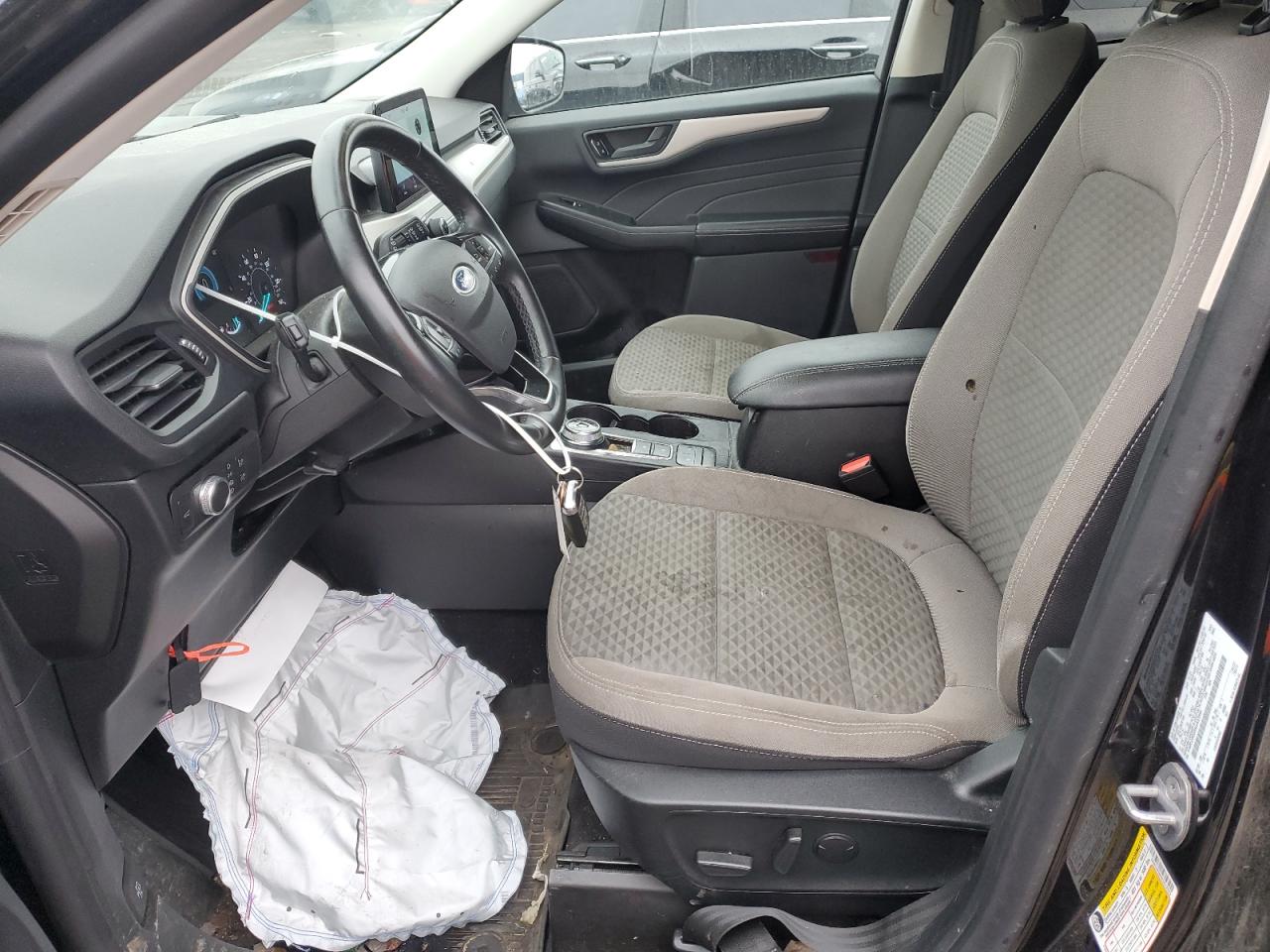 2022 Ford Escape - Image 7