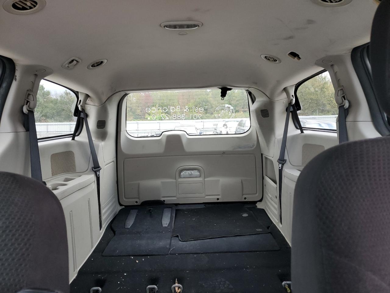 2016 Dodge Caravan - Image 10