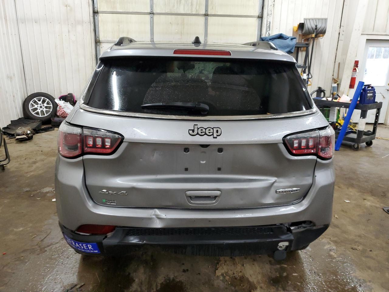 2018 Jeep Compass - Image 6