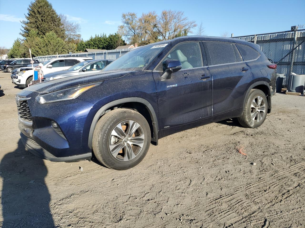 2021 Toyota Highlander - Image 1