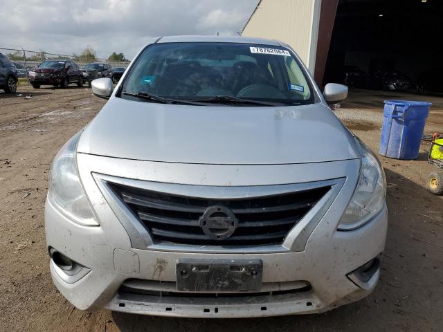  NISSAN VERSA 2017 Silver