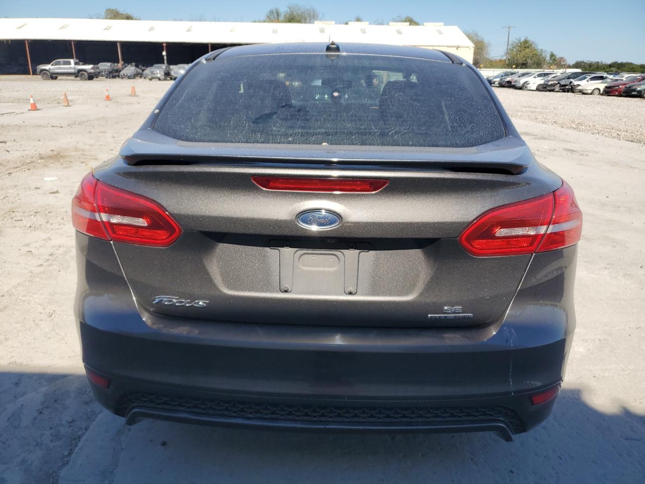 2016 Ford Focus Se VIN: 1FADP3F26GL391385 Lot: 81172294