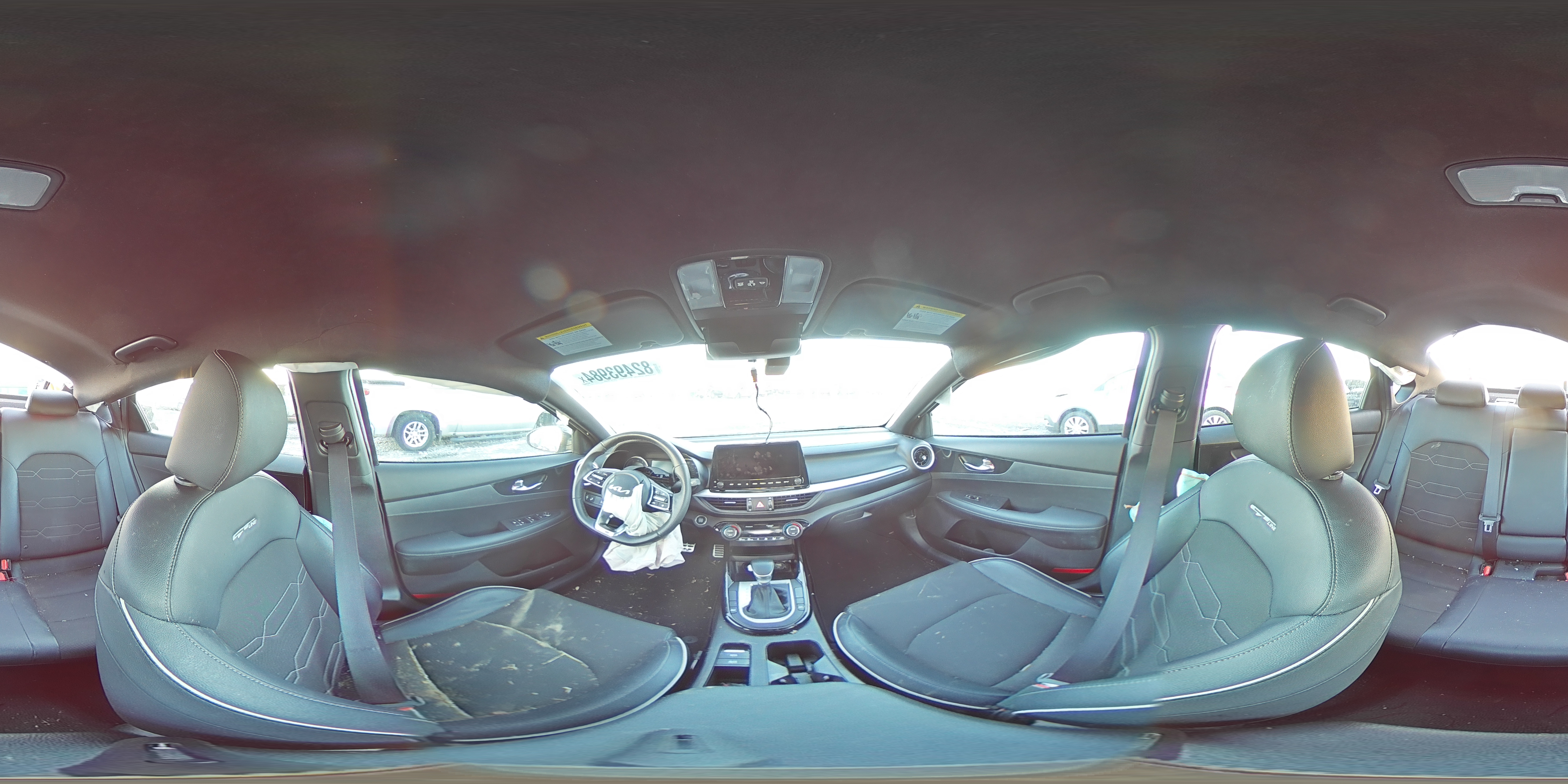 2023 Kia Forte - Image 13