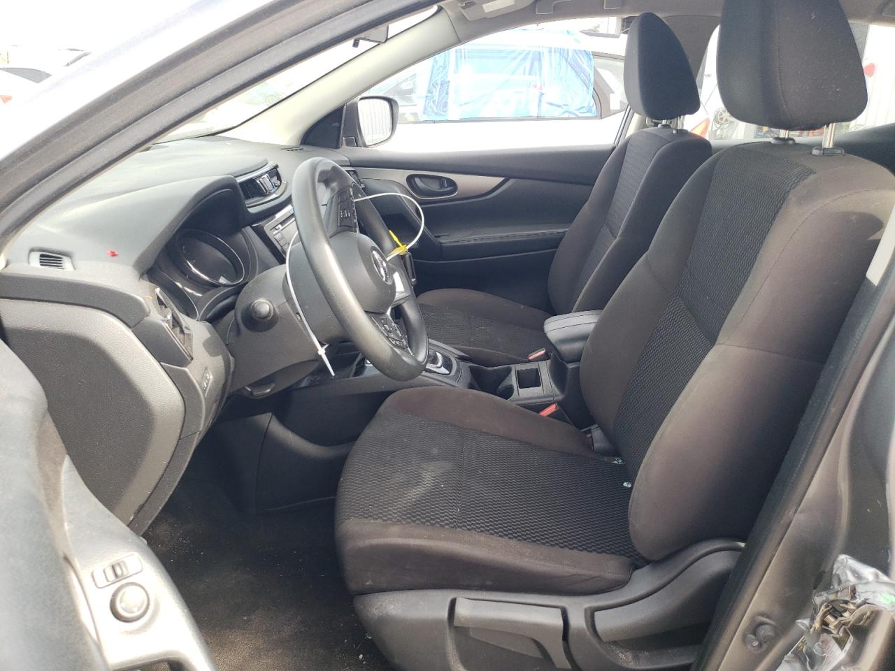 2021 Nissan Rogue - Image 7