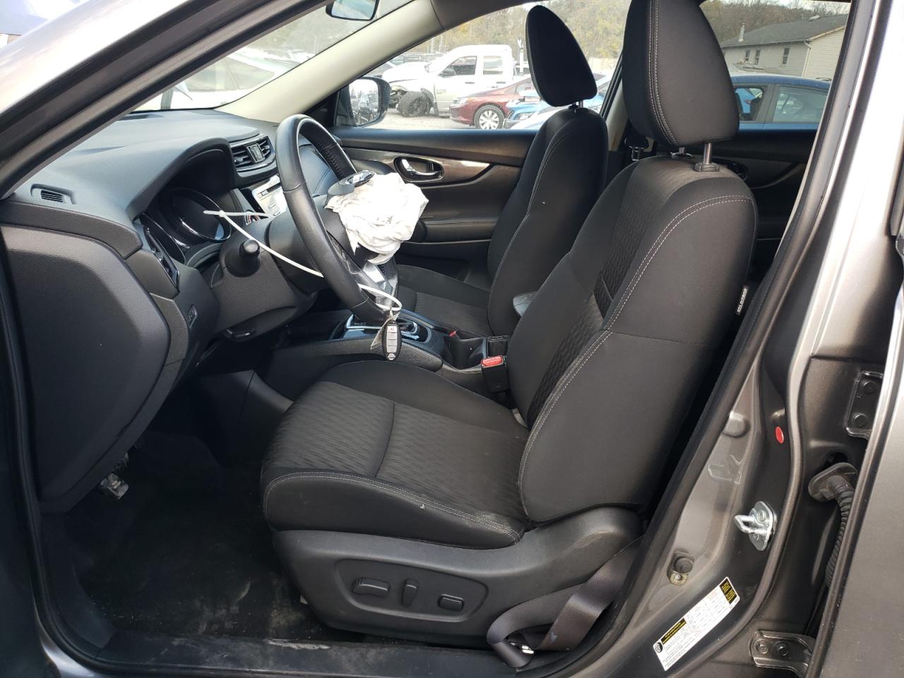 2017 Nissan Rogue - Image 7