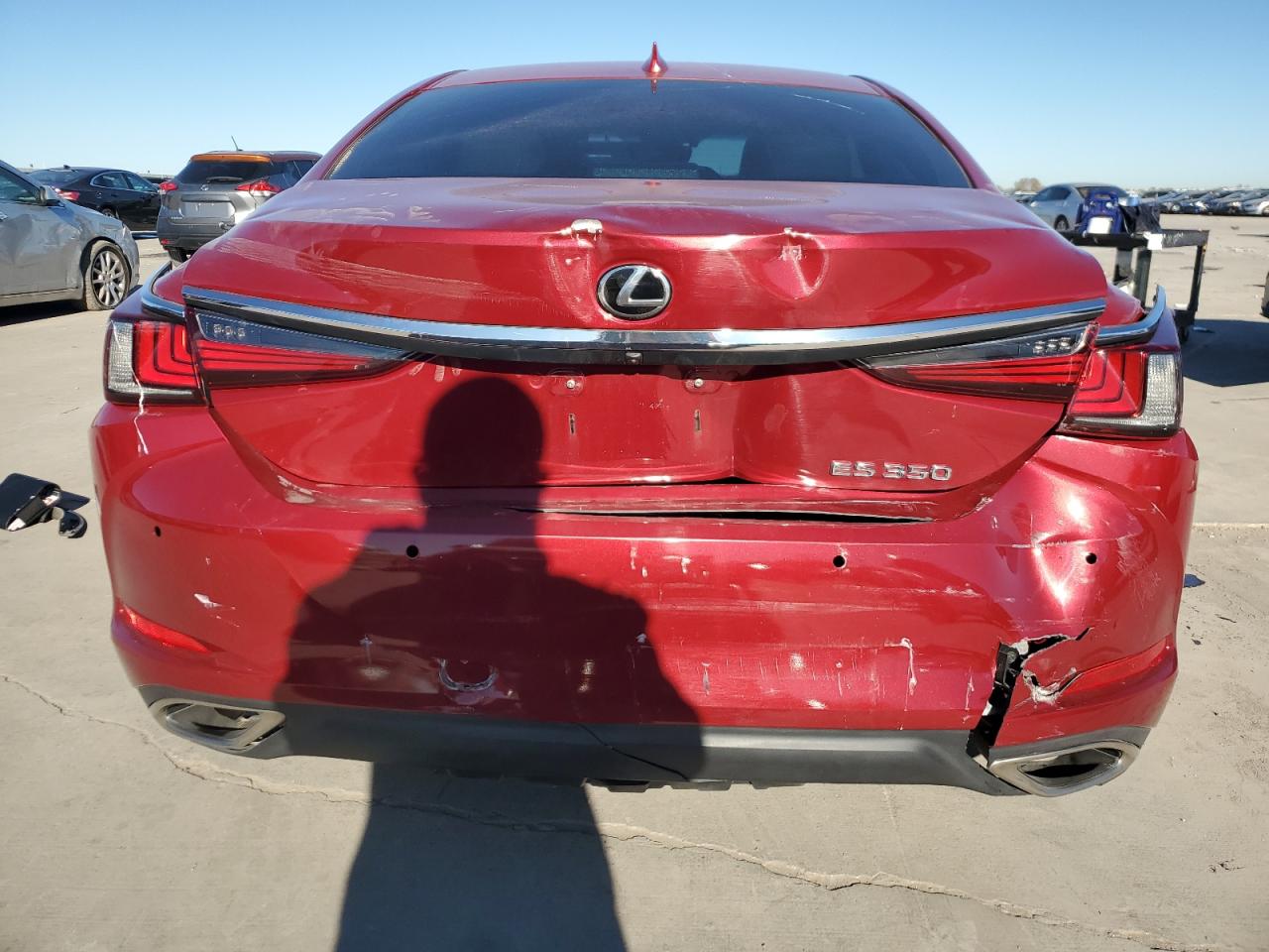 2021 Lexus ES - Image 6