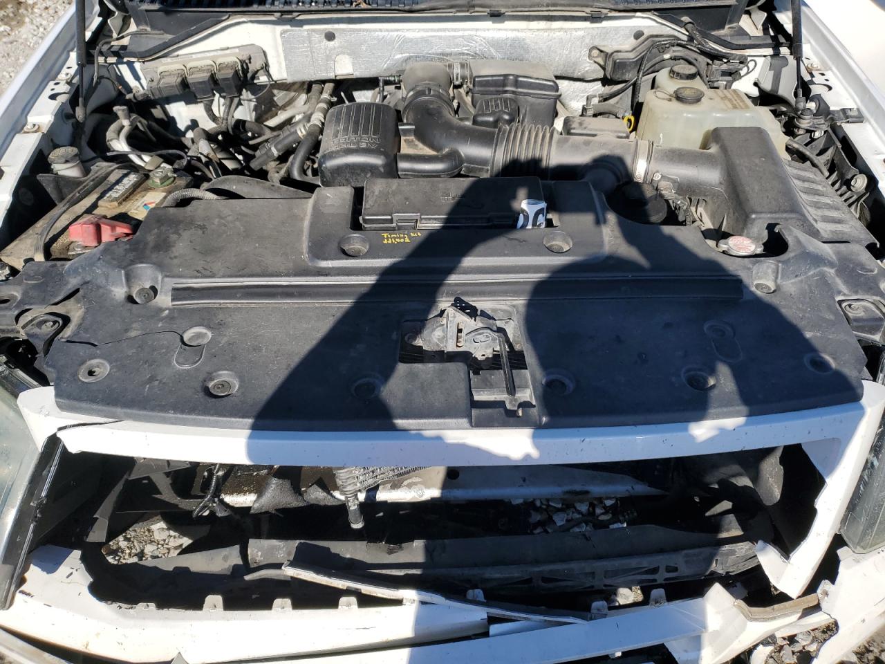2010 Ford Expedition - Image 13